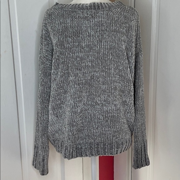 MARLED BY REUNITED CLOTHING•SWEATER - Picture 2 of 11